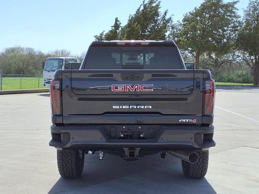 2025 GMC Sierra 2500 AT4