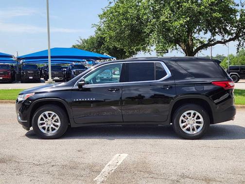2021 Chevrolet Traverse LT Cloth