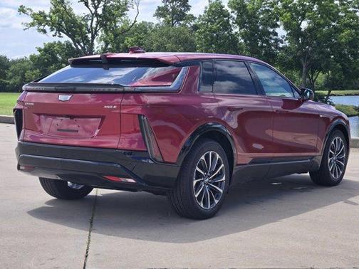 2025 Cadillac LYRIQ Sport