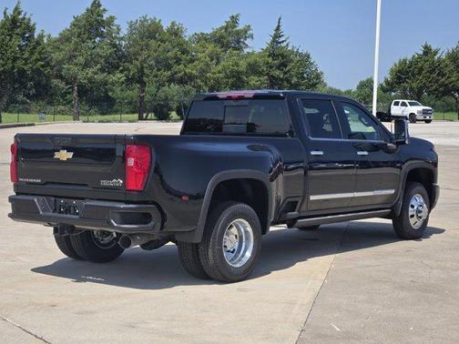 2025 Chevrolet Silverado 3500 High Country