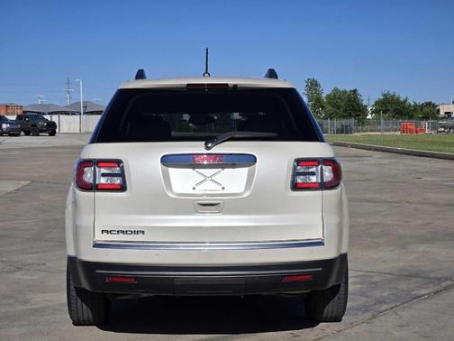 2015 GMC Acadia SLE-2
