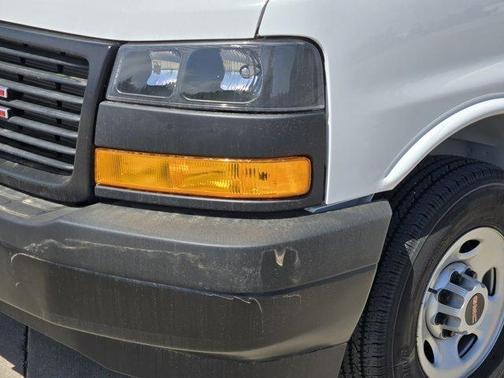2025 GMC Savana 2500 Work Van