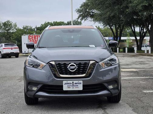 2020 Nissan Kicks SR