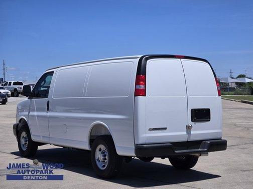 2025 Chevrolet Express 2500 Work Van