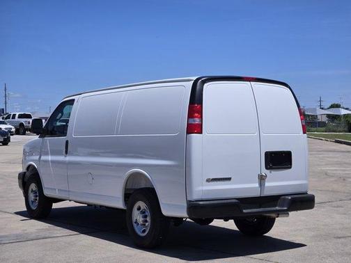 2025 Chevrolet Express 2500 Work Van