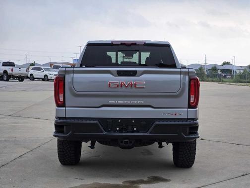 2023 GMC Sierra 1500 AT4X