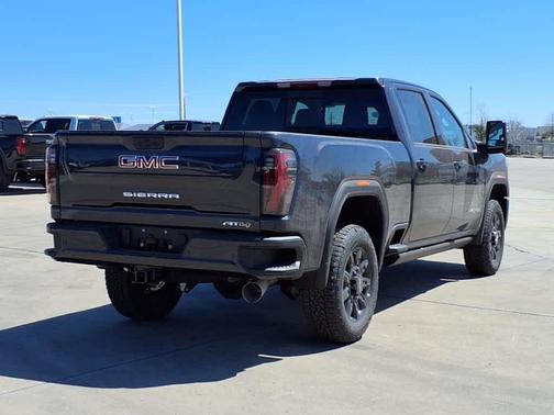 2025 GMC Sierra 2500 AT4