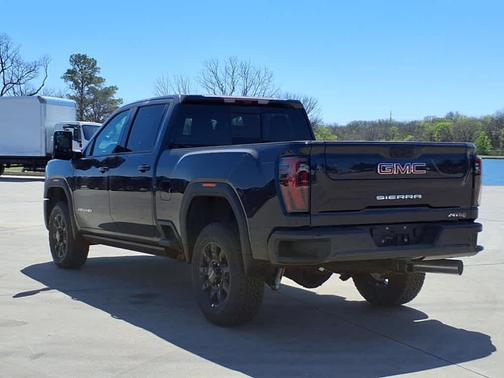 2025 GMC Sierra 2500 AT4