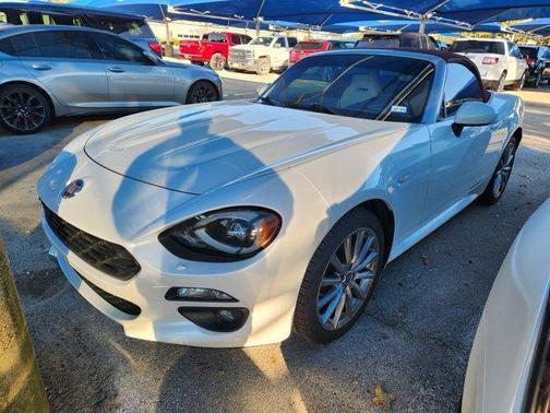 2019 FIAT 124 Spider Lusso