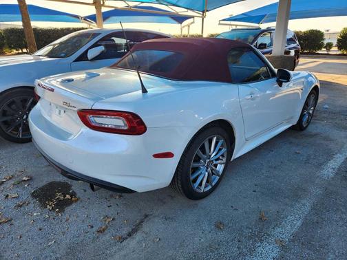2019 FIAT 124 Spider Lusso