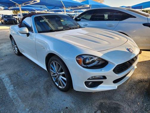 2019 FIAT 124 Spider Lusso