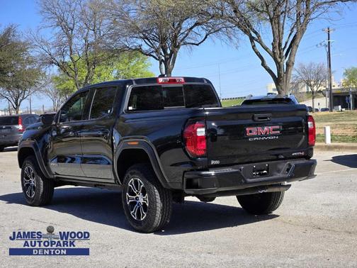 2024 GMC Canyon AT4