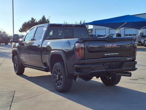 2025 GMC Sierra 2500 AT4