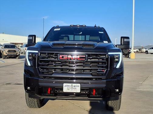 2025 GMC Sierra 2500 AT4