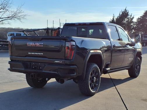 2025 GMC Sierra 2500 AT4