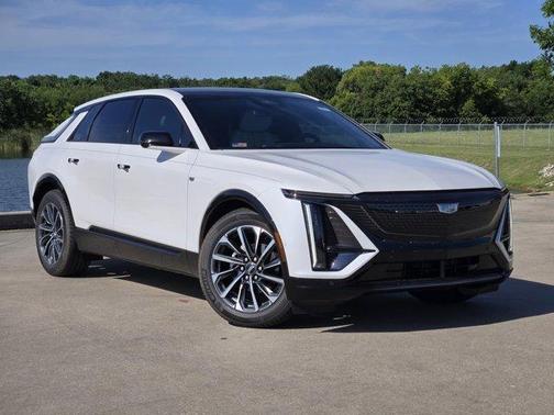 2025 Cadillac LYRIQ Sport