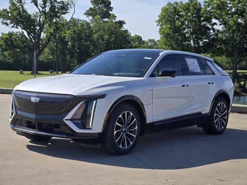 2025 Cadillac LYRIQ Sport