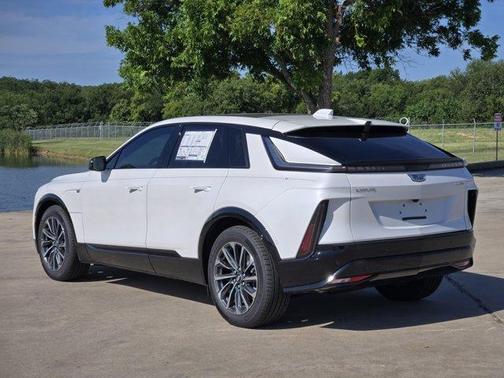 2025 Cadillac LYRIQ Sport
