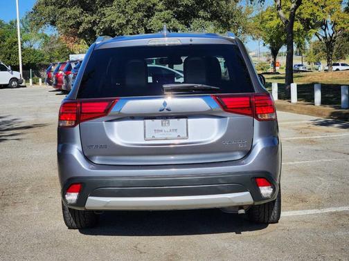 2018 Mitsubishi Outlander LE