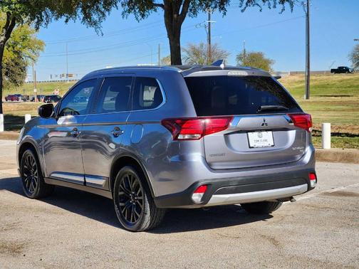 2018 Mitsubishi Outlander LE
