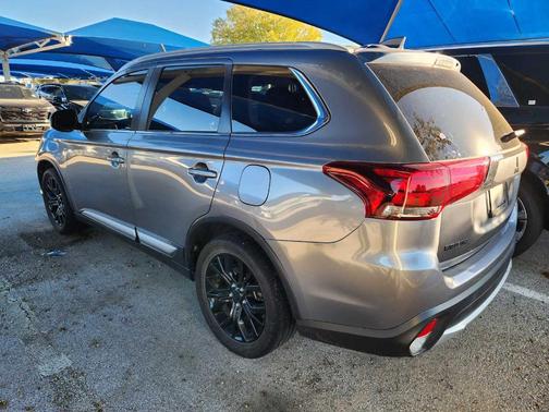 2018 Mitsubishi Outlander LE