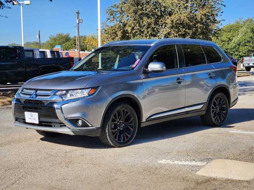 2018 Mitsubishi Outlander LE