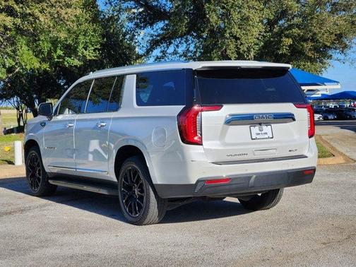 2022 GMC Yukon XL SLT