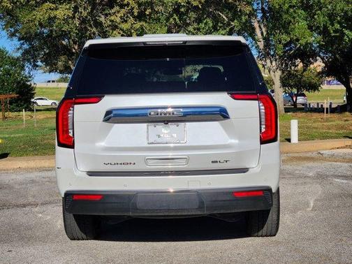 2022 GMC Yukon XL SLT
