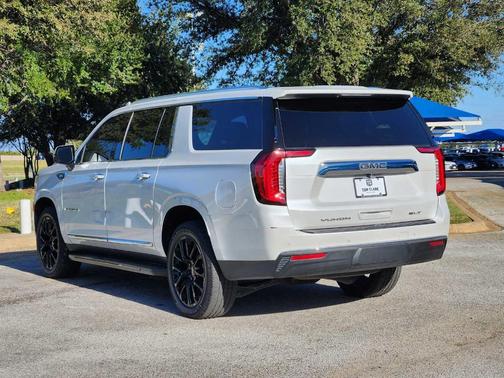 2022 GMC Yukon XL SLT