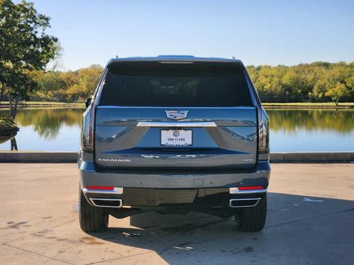 2025 Cadillac Escalade Premium Luxury