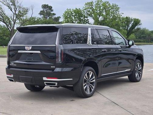 2025 Cadillac Escalade ESV Premium Luxury