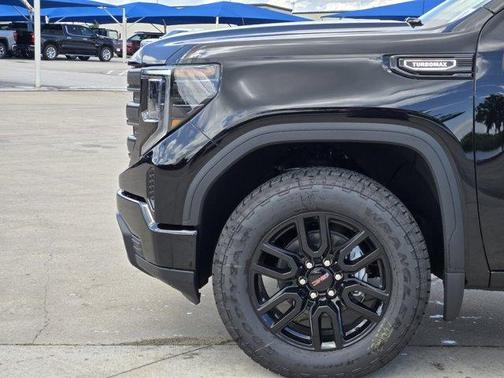 2025 GMC Sierra 1500 Pro