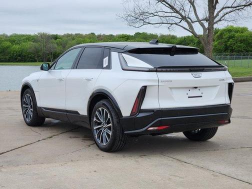 2025 Cadillac LYRIQ Sport
