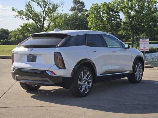 2025 Cadillac OPTIQ Luxury
