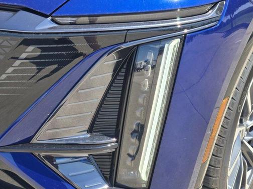 2025 Cadillac LYRIQ Sport