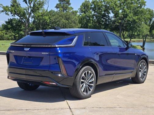 2025 Cadillac LYRIQ Sport