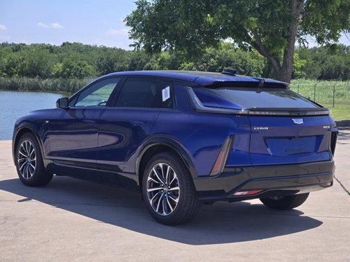 2025 Cadillac LYRIQ Sport