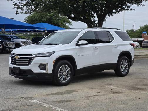 2022 Chevrolet Traverse LT Cloth