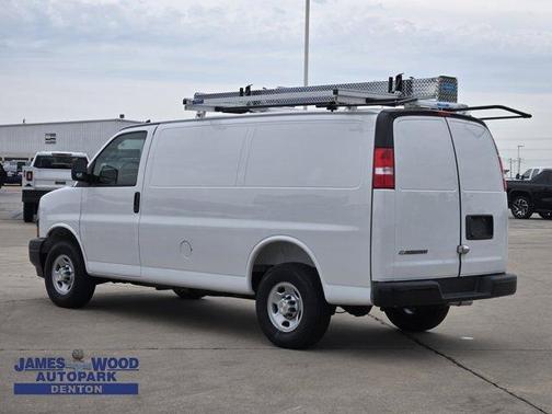 2025 Chevrolet Express 2500 Work Van
