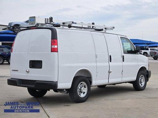 2025 Chevrolet Express 2500 Work Van