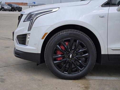 2025 Cadillac XT5 Sport