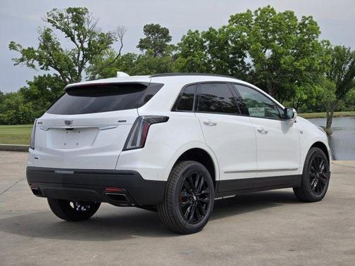 2025 Cadillac XT5 Sport