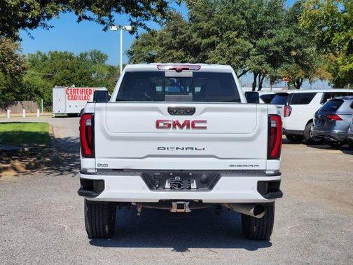 2024 GMC Sierra 2500 Denali