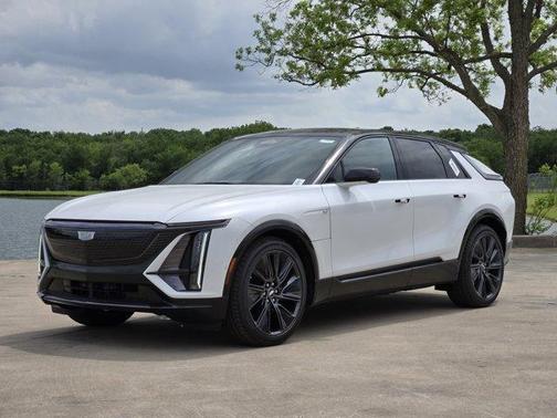 2025 Cadillac LYRIQ Sport