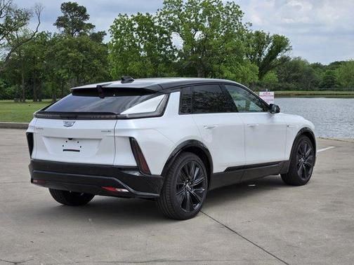 2025 Cadillac LYRIQ Sport