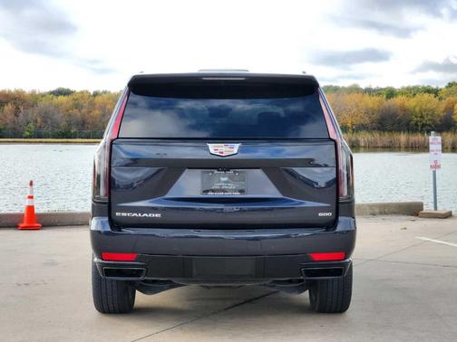 2023 Cadillac Escalade Sport