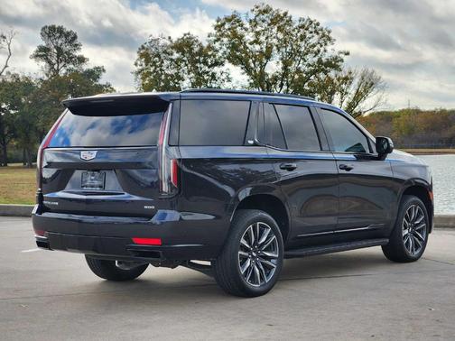 2023 Cadillac Escalade Sport