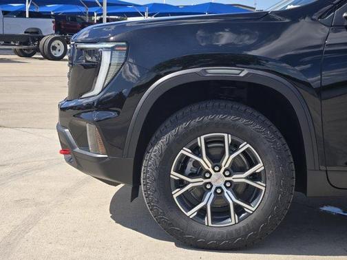 2025 GMC Acadia AT4