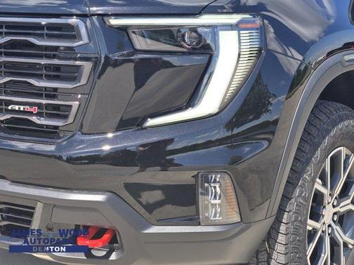 2025 GMC Acadia AT4