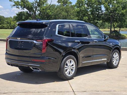 2025 Cadillac XT6 Luxury FWD
